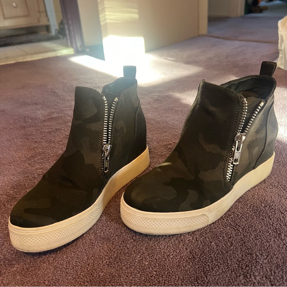 Steve Madden Wedgie Sneaker